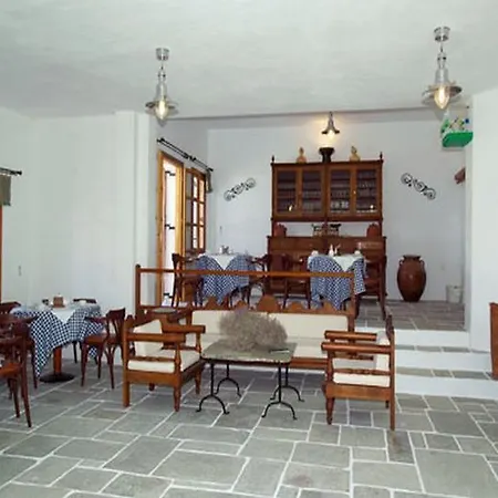 Aeolos Beach Hotel Karavostasis (Folegandros)