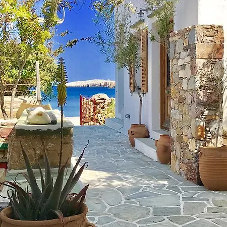 Aeolos Beach 3* Karavostasis (Folegandros)